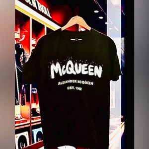 McQueen Black Fashion T-Shirt. Swarovski crystal Design. Ptp 22” NWT